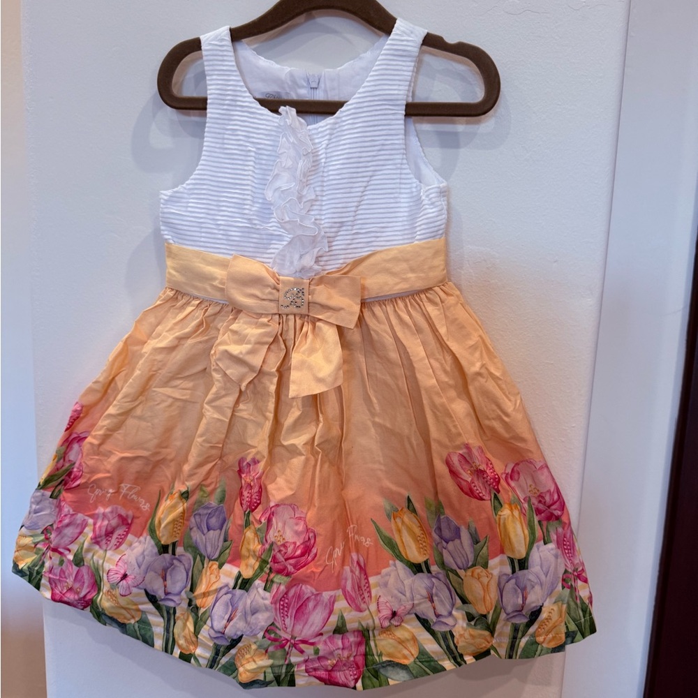 Balloon Chic Dress with Bow Accent
